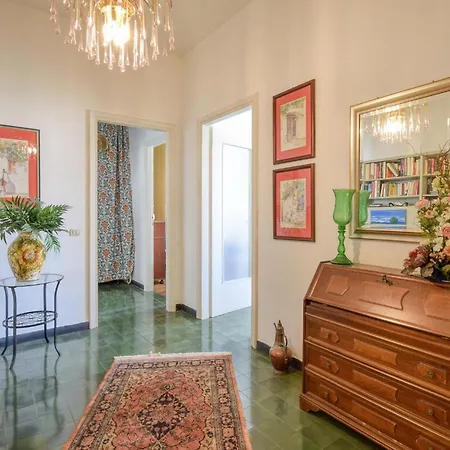 דירה Gorgeous In With Kitchen ארנצאנו