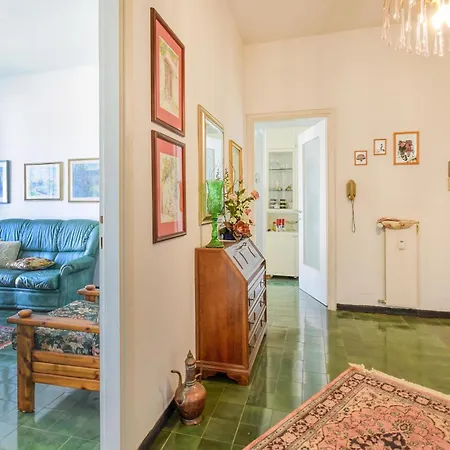 Gorgeous In With Kitchen דירה *